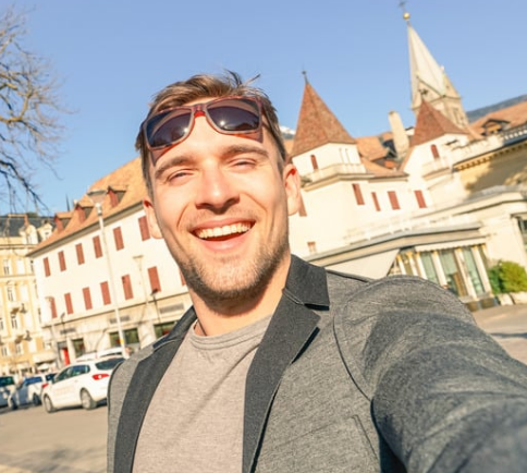 <em>Alejandro F.</em>